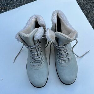 Size 11 woman’s shoe